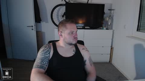 Snapshot of x19marco93x chatting on December 2024 06:33:01 PM x19marco93x online show from December 2024 06:33:01 PM