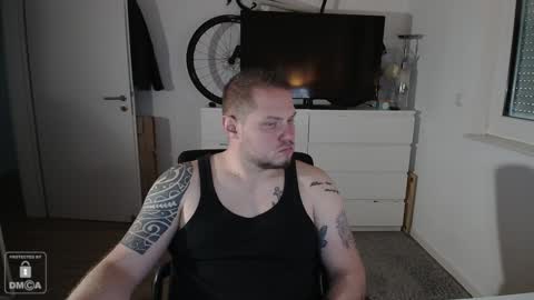 Snapshot of x19marco93x chatting on December 2024 12:08:02 PM x19marco93x online show from December 2024 12:08:02 PM