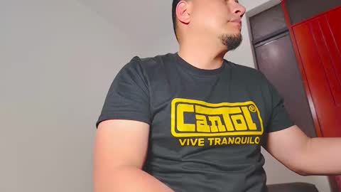 Snapshot of x___frank_hot chatting on December 2025 02:00:02 PM x___frank_hot online show from December 2025 02:00:02 PM