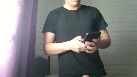 Snapshot of x_andrescam chatting on October 2025 08:20:02 PM x_andrescam online show from October 2025 08:20:02 PM