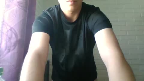 Snapshot of x_andrescam chatting on October 2025 04:19:01 PM x_andrescam online show from October 2025 04:19:01 PM