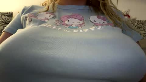 Mariah  online show from October 2025 12:54:01 AM