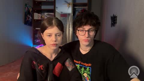 Snapshot of x_files_t chatting on February 2026 05:24:01 AM Philipp and Este online show from February 2026 05:24:01 AM