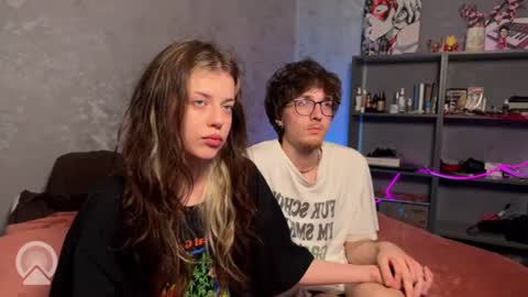 Snapshot of x_files_t chatting on June 2026 12:54:02 AM Philipp and Este online show from June 2026 12:54:02 AM