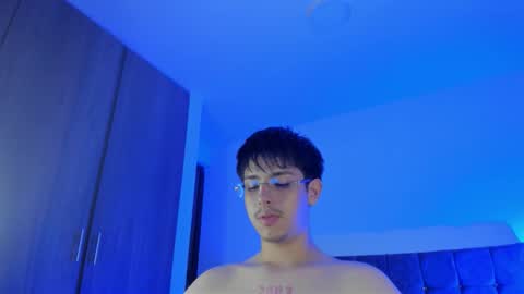 Snapshot of x_miller chatting on September 2025 05:12:01 AM x_miller online show from September 2025 05:12:01 AM