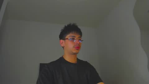 Snapshot of x_miller chatting on November 2025 06:43:01 PM x_miller online show from November 2025 06:43:01 PM