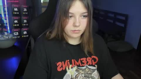 LOVE NERDS ONLY online show from November 2025 05:17:01 AM