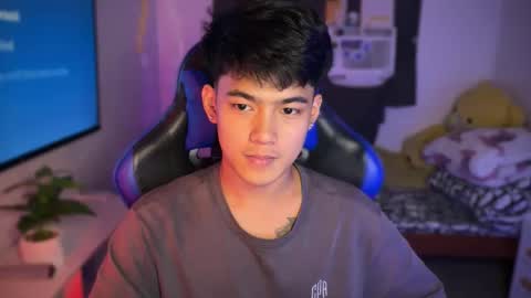 Snapshot of xaldrian_destroyer chatting on February 2025 09:09:01 AM Prince Aldrian online show from February 2025 09:09:01 AM