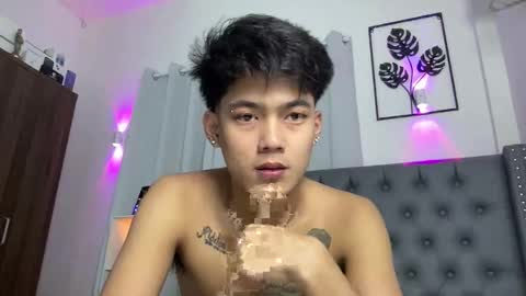 Snapshot of xaldrian_destroyer chatting on March 2026 01:39:01 PM Prince Aldrian online show from March 2026 01:39:01 PM