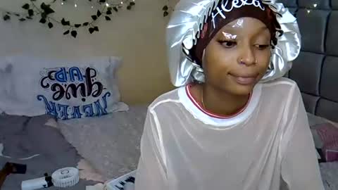 Snapshot of xalia_caramel chatting on July 2026 09:14:01 PM Alexa online show from July 2026 09:14:01 PM