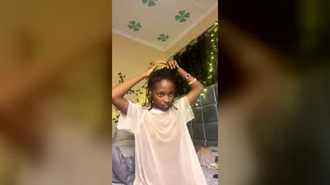 Snapshot of xalia_caramel chatting on July 2026 07:04:02 AM Alexa online show from July 2026 07:04:02 AM