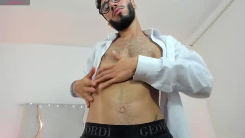 ISSANDER online show from December 2024 12:09:02 AM