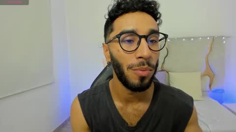 ISSANDER online show from December 2024 07:42:02 PM