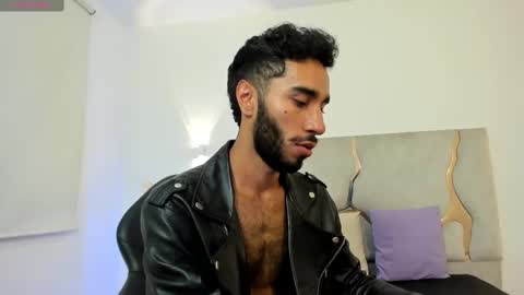 ISSANDER online show from December 2024 11:13:02 PM