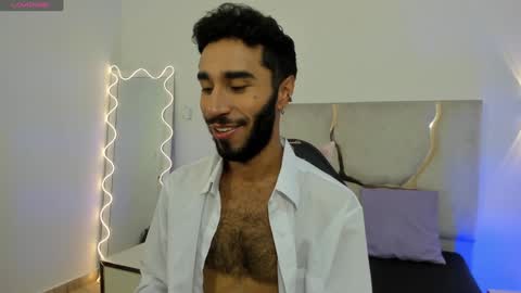 ISSANDER online show from January 2025 07:23:02 PM