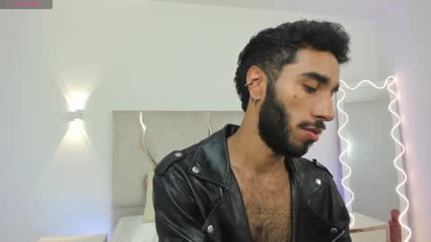 ISSANDER online show from January 2025 07:28:01 PM