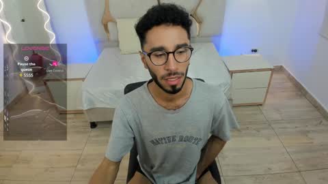 ISSANDER online show from January 2025 07:52:01 PM