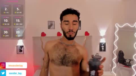 ISSANDER online show from February 2025 07:41:01 PM