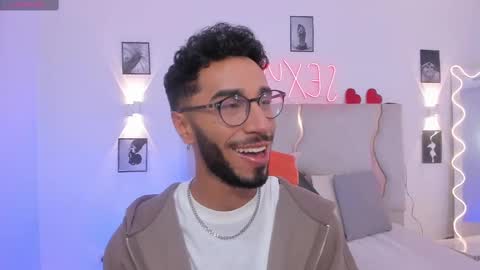 ISSANDER online show from March 2025 07:37:01 PM