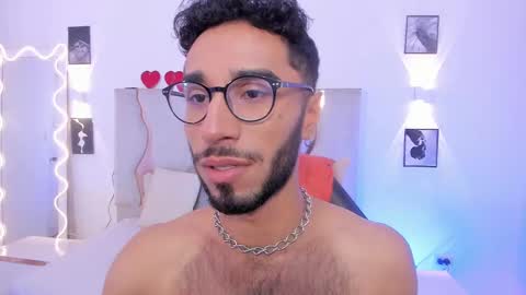 ISSANDER online show from March 2025 07:49:02 PM