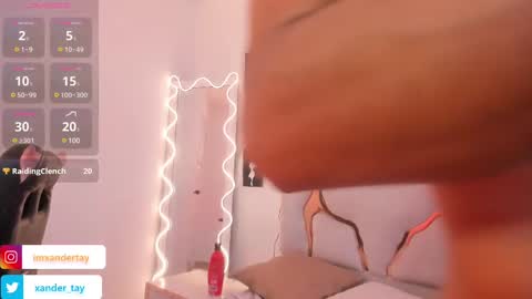 ISSANDER online show from March 2025 01:39:01 AM