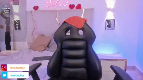 ISSANDER online show from March 2025 11:27:02 PM