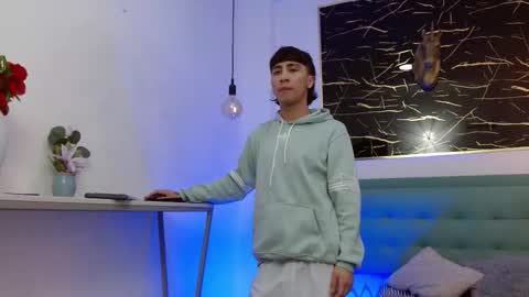 xandergrey8 online show from January 2026 07:08:02 PM