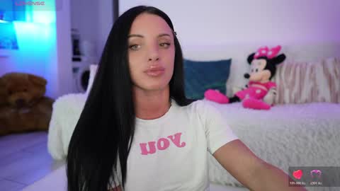 Alexandra online show from May 2026 09:49:02 PM