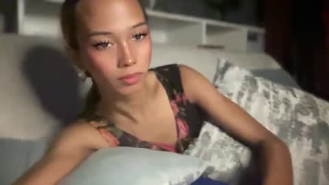 Cassandra online show from November 2025 03:15:02 PM