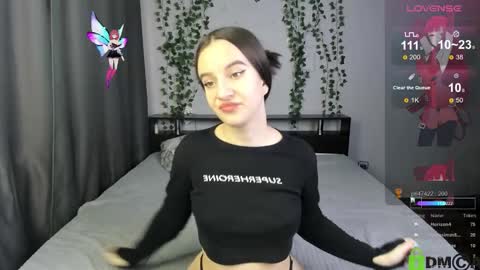 Lola online show from November 2025 07:00:02 AM