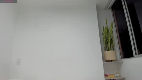 Xavier online show from April 2026 01:14:02 AM