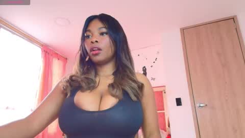 xayu online show from February 2026 07:39:02 PM