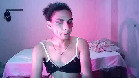 Snapshot of xbryxxx2 chatting on November 2025 03:49:02 AM britany online show from November 2025 03:49:02 AM