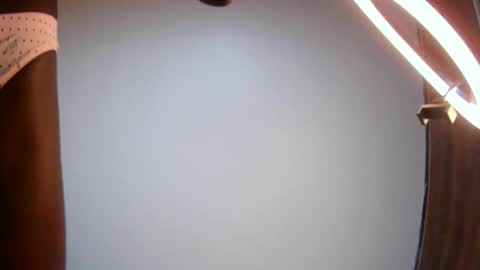 xeenah online show from November 2025 12:55:01 PM