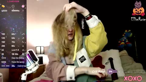 Snapshot of xelliee_rosex chatting on November 2025 06:59:02 PM EllieeRose online show from November 2025 06:59:02 PM