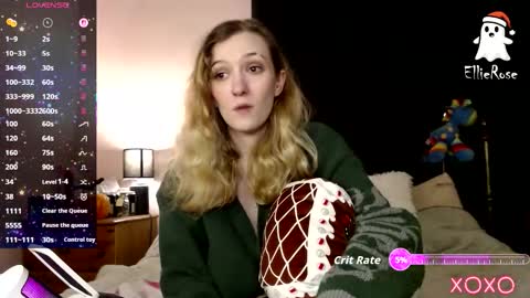 Snapshot of xelliee_rosex chatting on December 2025 09:01:02 PM EllieeRose online show from December 2025 09:01:02 PM