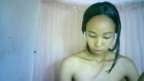 Snapshot of xenna610827 chatting on January 2025 05:13:01 AM xenna610827 online show from January 2025 05:13:01 AM