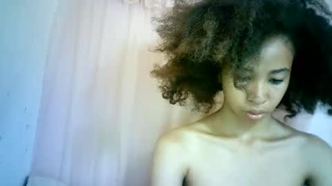 Snapshot of xenna610827 chatting on February 2025 04:35:02 AM xenna610827 online show from February 2025 04:35:02 AM