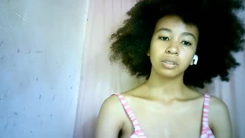 Snapshot of xenna610827 chatting on February 2025 06:03:01 PM xenna610827 online show from February 2025 06:03:01 PM