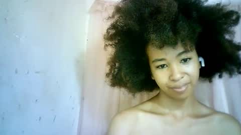 Snapshot of xenna610827 chatting on February 2025 08:06:02 AM xenna610827 online show from February 2025 08:06:02 AM