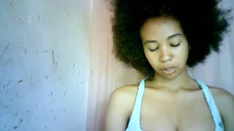 Snapshot of xenna610827 chatting on February 2025 10:48:02 AM xenna610827 online show from February 2025 10:48:02 AM