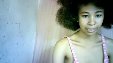 Snapshot of xenna610827 chatting on March 2025 04:35:02 PM xenna610827 online show from March 2025 04:35:02 PM