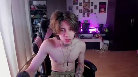 Snapshot of xice_boy chatting on April 2026 09:50:02 PM xIce Boy online show from April 2026 09:50:02 PM