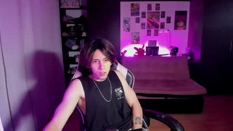 Snapshot of xice_boy chatting on May 2026 01:10:01 AM xIce Boy online show from May 2026 01:10:01 AM
