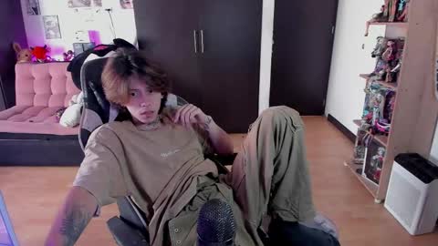 Snapshot of xice_boy chatting on May 2026 01:39:02 PM xIce Boy online show from May 2026 01:39:02 PM