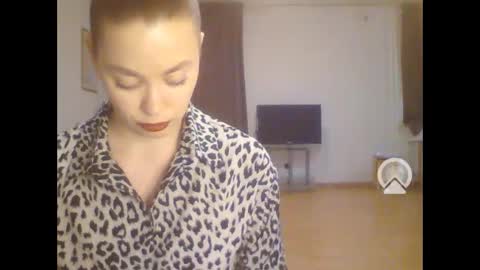 Snapshot of xilal07 chatting on January 2025 09:54:01 PM AliceinWonderland online show from January 2025 09:54:01 PM