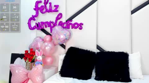 ximenacosta online show from April 2026 01:00:02 PM