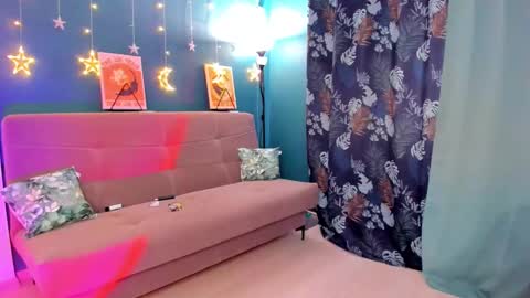 Chloe online show from February 2025 12:29:01 PM