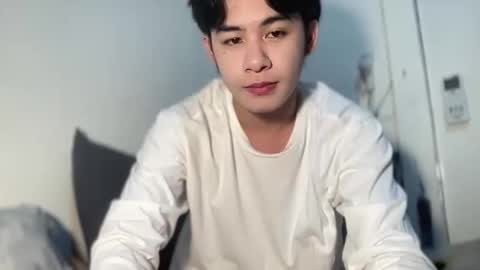 Snapshot of xluminous chatting on February 2026 10:23:02 AM MIKAEL online show from February 2026 10:23:02 AM