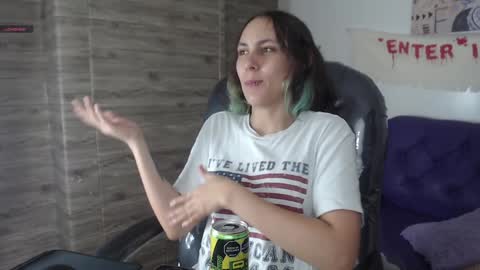 lunna online show from December 2024 07:50:02 PM